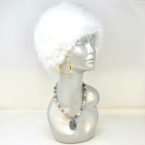 💖NEW! Luxury Faux Fur Winter Hat Ivory - Picture 1 of 1